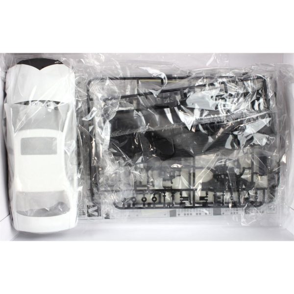 1/24 18 Crown Police Car Metropolitan Police Maketi, Aoshima Model 00303 - Görsel 3