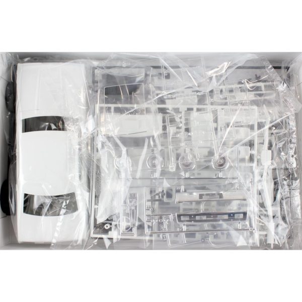 1/24 Nissan P332 Cedric/Gloria 4Ht280E Broug Maketi, Aoshima Model 05353 - Görsel 2