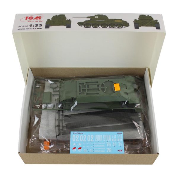 1/35 T3476 With Soviet Tank Riders Maketi, ICM 35368 - Görsel 2