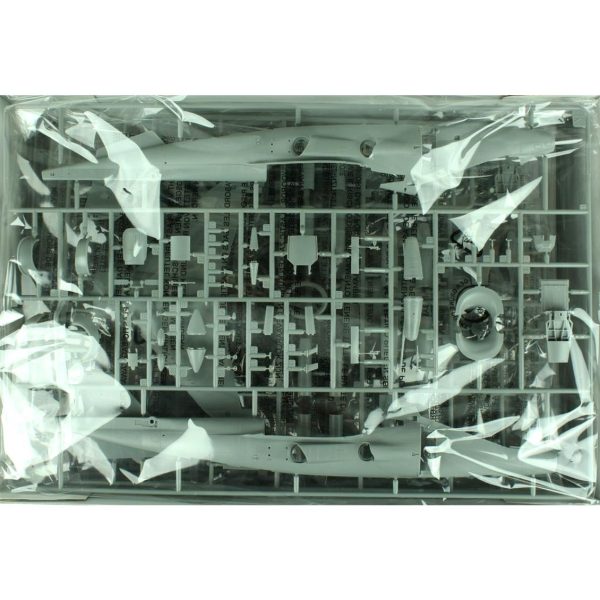 1/48 T-Harrier T2/T4/T8 Savaş Uçağı Maketi, Kinetic Model 48040 - Görsel 2