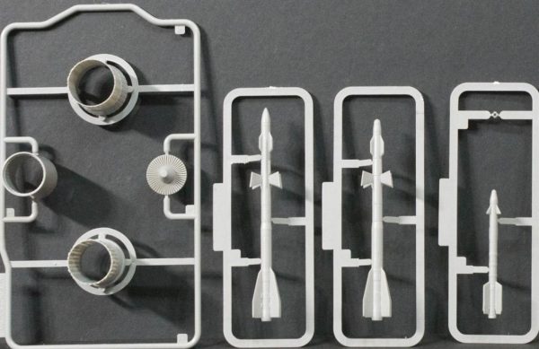 1/48 Su-33 Flanker D Maketi, Kinetic Model 48062 - Görsel 6
