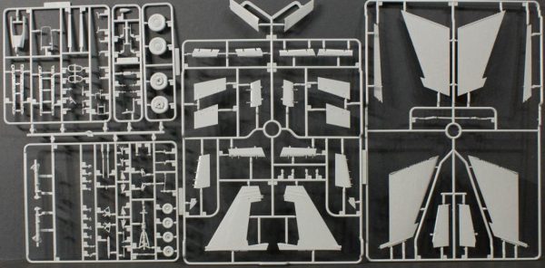 1/48 Su-33 Flanker D Maketi, Kinetic Model 48062 - Görsel 4