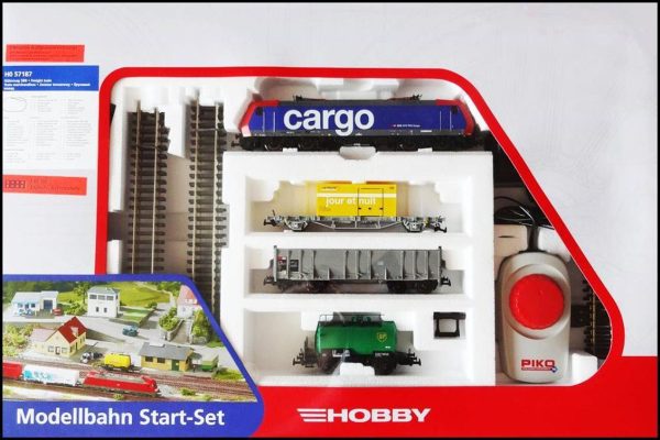 1/87 Starter Set Br 185 W 3 Freight Cars, Piko 57187