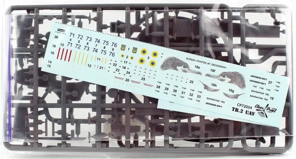 1/72 TB.2 UAV Ukrayna Donanmas Silahlı İnsansız Hava Aracı Maketi, Clear Prop Models 72034 - Görsel 2