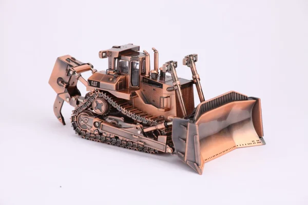 1/50 Cat D11T Dozer Hatıra Serisi Bakır Kaplama Diecast İş Makinası, Diecast Masters 85516 - Görsel 3