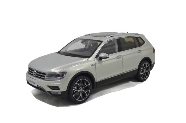 1/18 2017 Volkswagen Tiguan L Gümüş Diecast Araba, Paudi Model 2386S