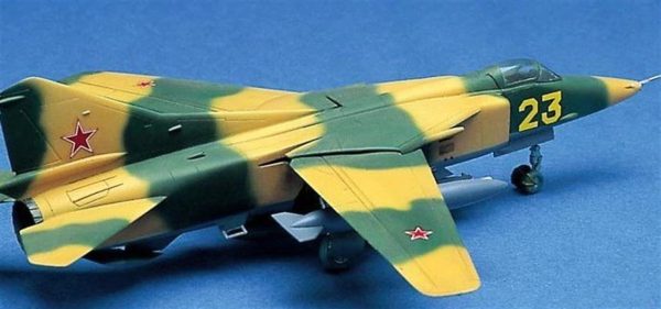 1/72 MIG-27 Flogger Uçak Maketi, Academy 12455 - Görsel 4