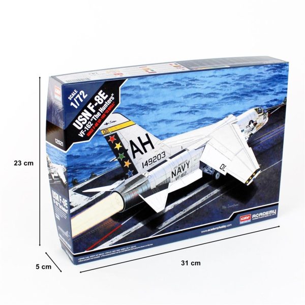 1/72 USN F-8E VF-162 (The Hunters) Uçak Maketi, Academy 12521 - Görsel 5
