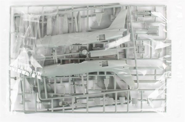 1/72 P-47D & F-86E (Gabreski) Uçak Maketi Seti A12530 - Görsel 3