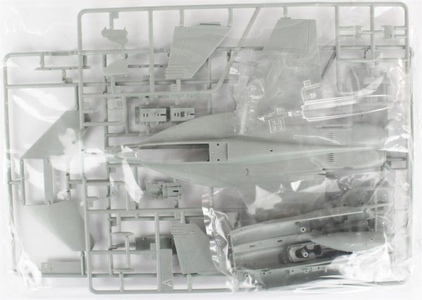 1/72 EA-18G VAQ-141 (Shadowhawks) Uçak Maketi, Academy 12560 - Görsel 2