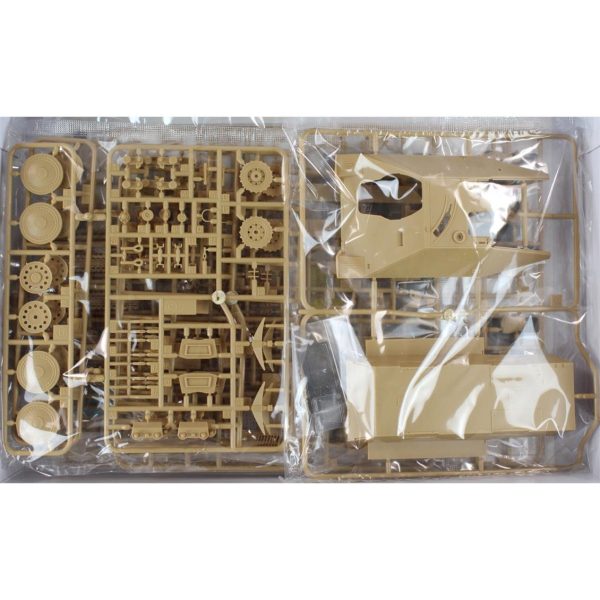 1/35 Jagdpanzer 38 ton Hetzer (Early Version]) Tank Maketi, Academy 13278 - Görsel 2