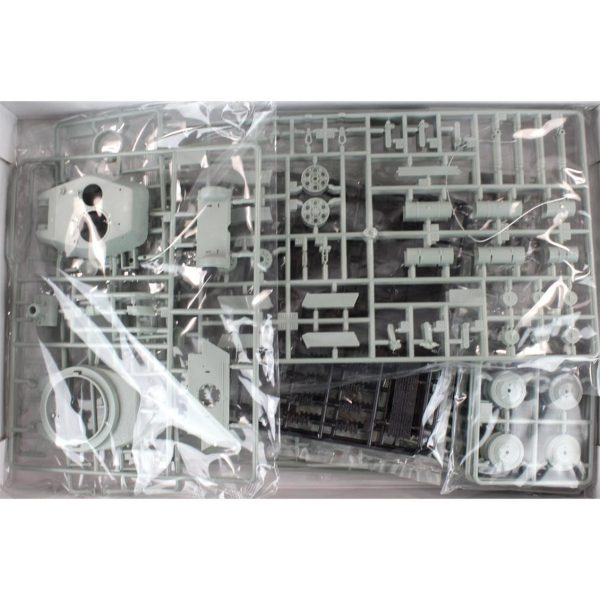 1/35 T-34/85 No.183 Factory Berlin 1945 Tank Maketi, Academy 13295 - Görsel 2
