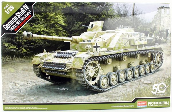 1/35 Stug. IV Sd.Kfz. 167 Erken Dönem Tank Maketi, Academy 13522
