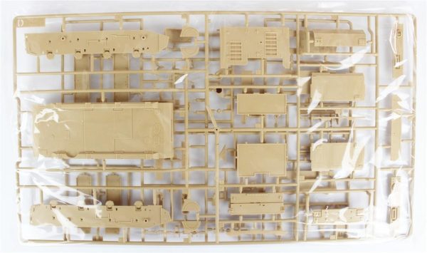 1/35 German Strumpanzer IV Brummbar (Orta Versiyon) Tank Maketi, Academy 13525 - Görsel 2