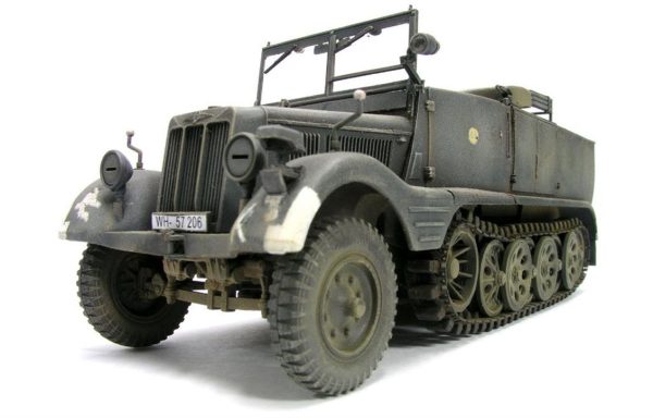 1/35 Sdkfz11 3 Ton Yarı Paletli Kamyon Maketi, AFV Club 35040 - Görsel 3
