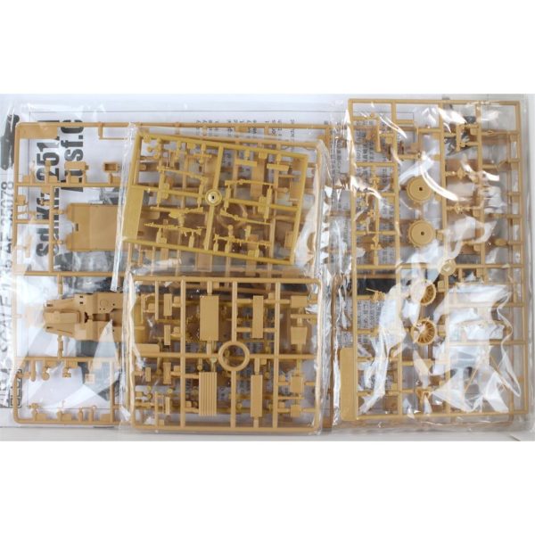 1/35 Sd.Kfz.251/1 Ausf.C Tank Maketi, AFV Club 35078 - Görsel 4