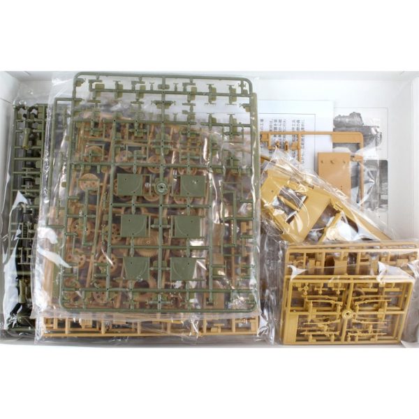 1/35 Sd. Kfz. 251/1 Ausf. C Stuka Zu Fuss Tank Maketi, AFV Club 35091 - Görsel 2