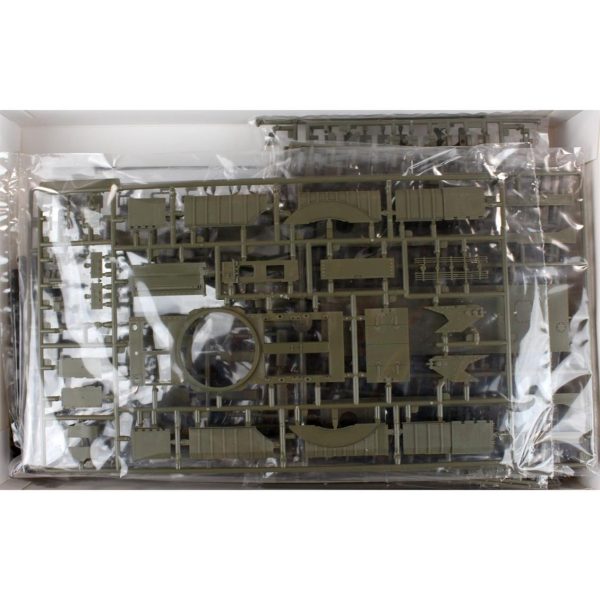 1/35 Churchill Mk V 95mm/L23 Howitzer Tank Maketi, AFV Club 35155 - Görsel 2