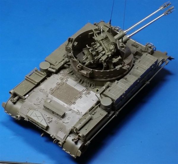 1/35 German Flakpanzer M-42 A1 (DUSTER) Uçaksavar Tankı Maketi, AFV Club 35S66 - Görsel 4