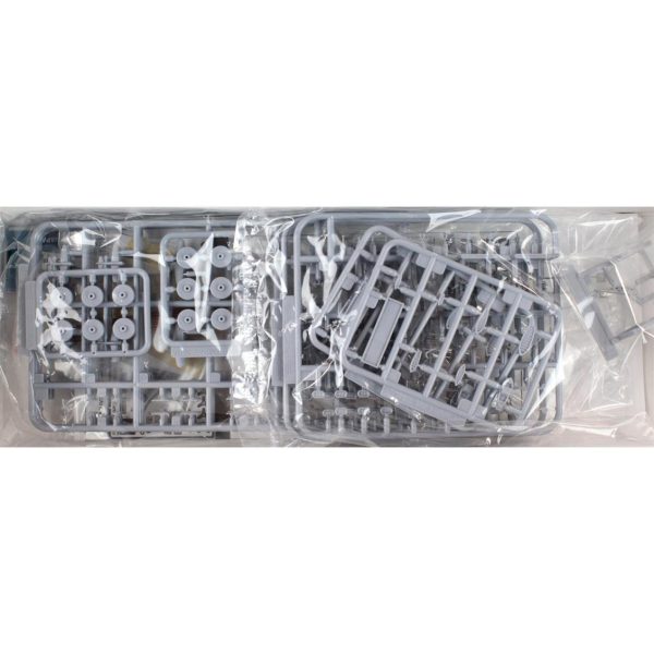 1/700 Limited British Aircraft Carrier Hms Maketi, Aoshima Model 05100 - Görsel 5