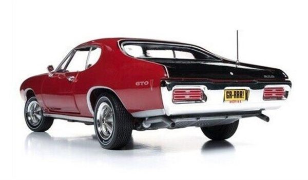 1/18 1968 Pontiac GTO Royal Bobcat Kırmızı-Siyah Diecast Araba, AutoWorld 1153 - Görsel 2