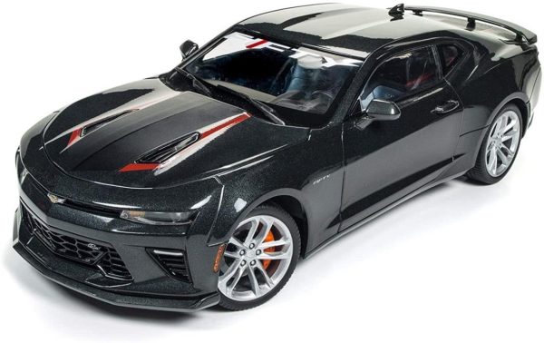 1/18 2017 Chevrolet Camaro SS 50.Yıl Özel Gri Metalik Diecast Araba, AutoWorld 243 - Görsel 5