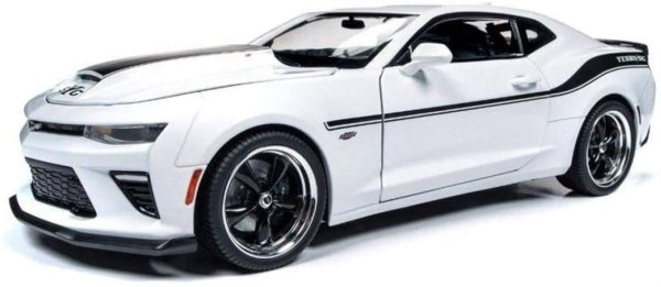1/18 2018 Chevrolet Camaro Yenko s/c Beyaz Diecast Araba, AutoWorld 253