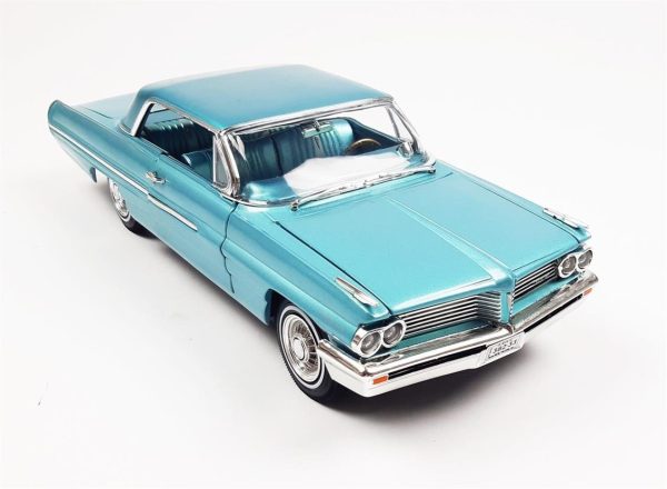 1/18 1962 Pontiac Royal Bobcat Catalina Aquamarine Diecast Araba, AutoWorld AMM1212 - Görsel 2