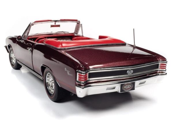 1/18 1967 Chevy Chevelle SS 396 Convertible (MCACN) Madiera Maroon Diecast Araba, AutoWorld AMM1244 - Görsel 3