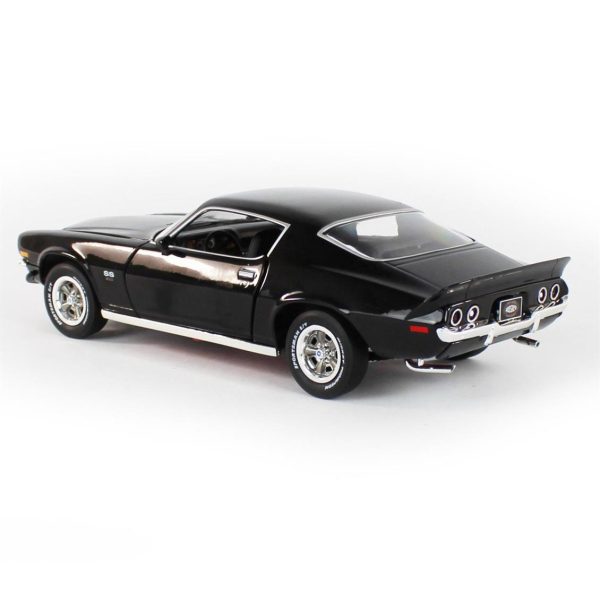 1/18 1971 Chevy Camaro SS/RS (MCACN & Class of 1971) Tuxedo Black Diecast Araba, AutoWorld AMM1250 - Görsel 3