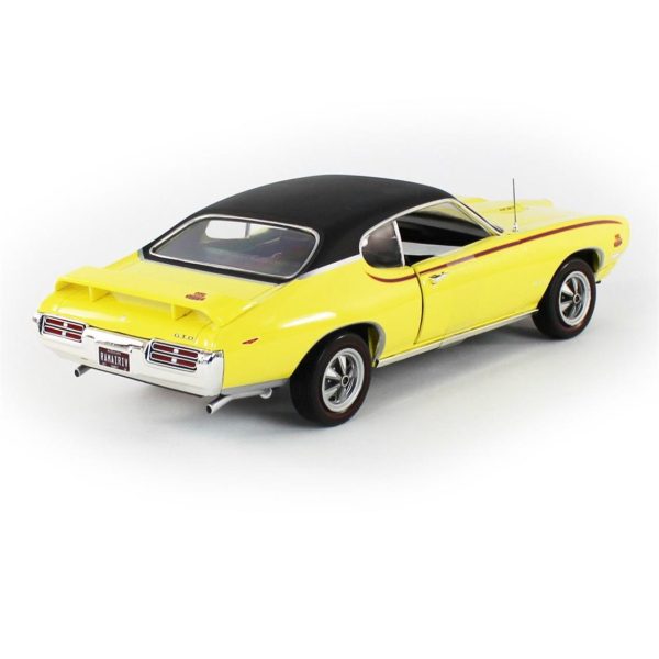 1/18 1969 Pontiac GTO Judge Altınenrod Yellow Diecast Araba, AutoWorld AMM1252 - Görsel 4