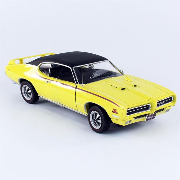 1/18 1969 Pontiac GTO Judge Altınenrod Yellow Diecast Araba, AutoWorld AMM1252
