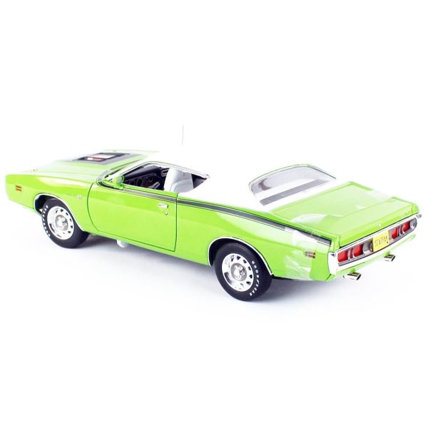 1/18 1971 Dodge Charger SB CO71 Green White Diecast Araba, AutoWorld AMM1260 - Görsel 3