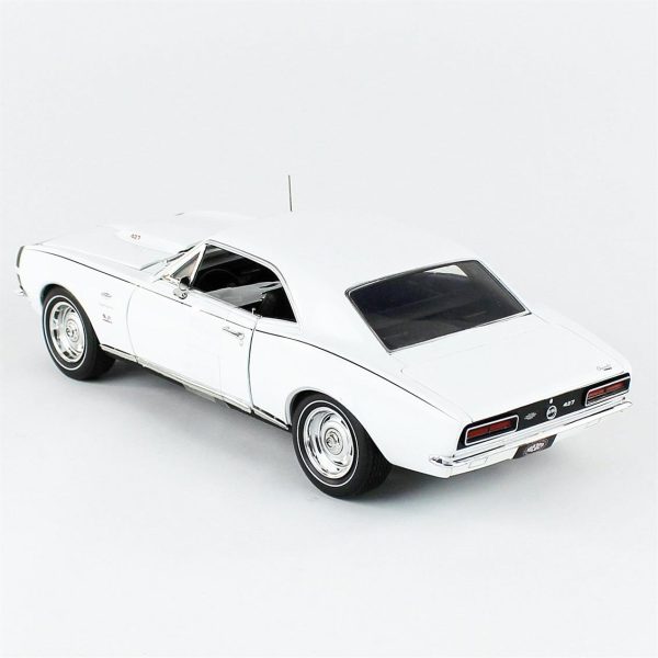 1/18 1967 Chevy Camaro HT MCACN White Diecast Araba, AutoWorld AMM1261 - Görsel 3
