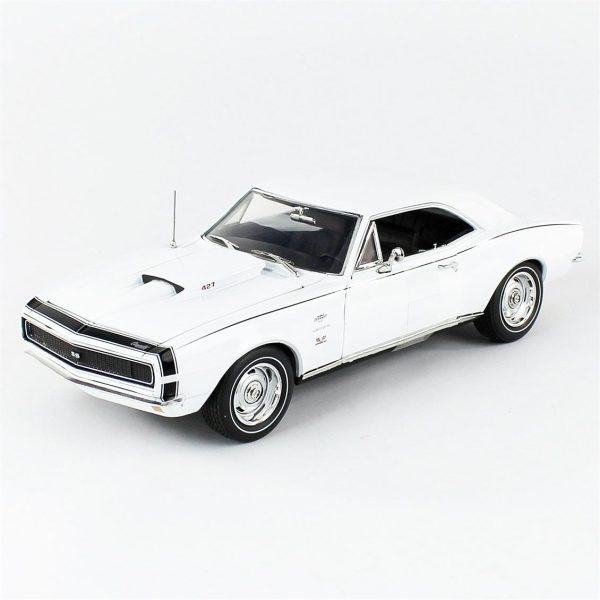 1/18 1967 Chevy Camaro HT MCACN White Diecast Araba, AutoWorld AMM1261 - Görsel 2