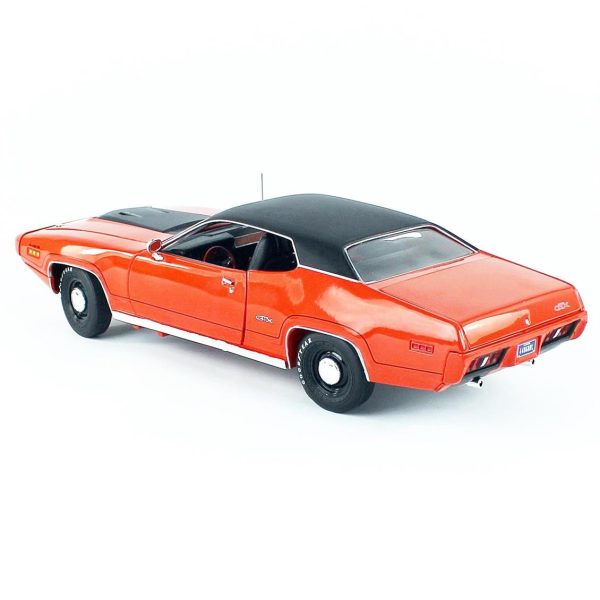 1/18 1971 Plymouth GTX Red Diecast Araba, AutoWorld AMM1268 - Görsel 3