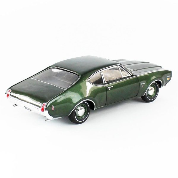 1/18 1969 Olds Cutlass W31 MCACN Glade Green Diecast Araba, AutoWorld AMM1271 - Görsel 4