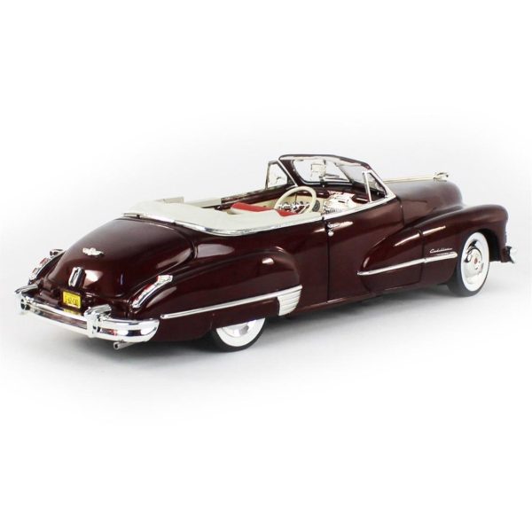 1/18 1947 Cadillac Series 62 Cabriolet Burgundy Diecast Araba, AutoWorld AW273 - Görsel 4