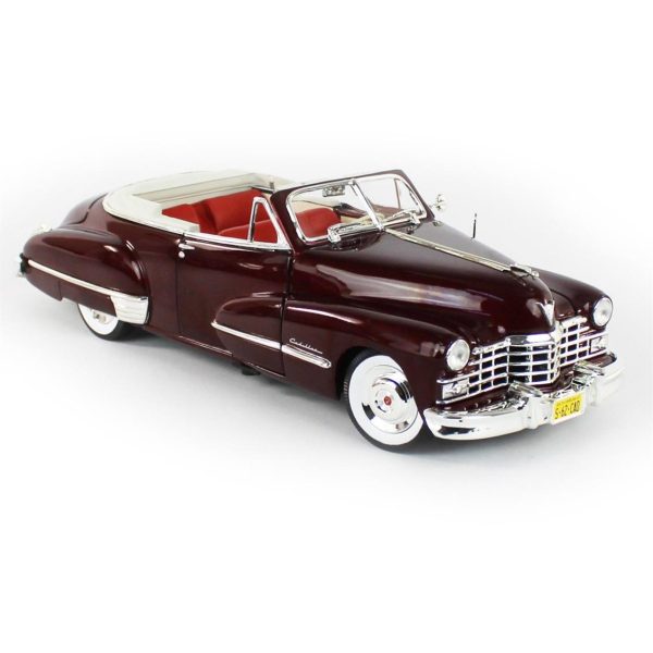 1/18 1947 Cadillac Series 62 Cabriolet Burgundy Diecast Araba, AutoWorld AW273