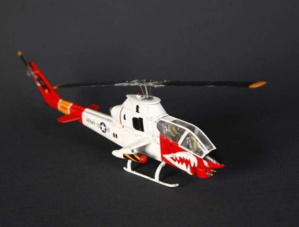 1/72 AH-1G (Artic Cobra) Helikopter Maketi, Mister Craft B001 - Görsel 3