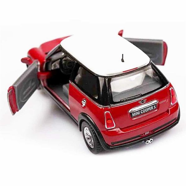 1/18 2001 Mini Cooper Kırmızı-Beyaz Tavanlı Diecast Araba, Bburago 12034 - Görsel 4