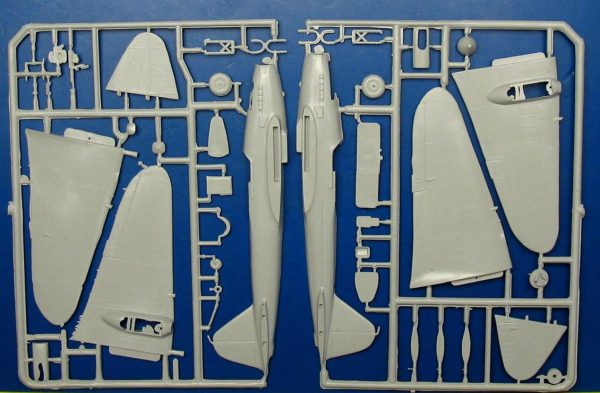1/72 IL-2m3 (Der Schwarze Tod) Savaş Uçağı Maketi, Mister Craft C026 - Görsel 2