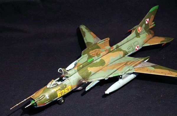 1/72 Su-20R (Son Uçuş) Savaş Uçağı Maketi, Mister Craft D013 - Görsel 4