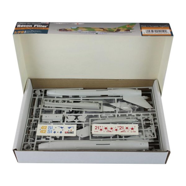 1/72 Su-17M3R Recon Fitter Savaş Uçağı Maketi, Mister Craft D019 - Görsel 2