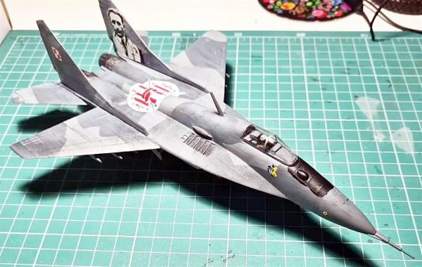 1/72 MIG-29 izd. 9-12 Fulcrum Savaş Uçağı Maketi, Mister Craft D020 - Görsel 4