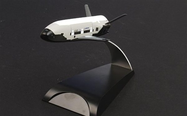 1/72 Boeing X-37B Orbital Test Aracı Maketi, Dragon 50377 - Görsel 4