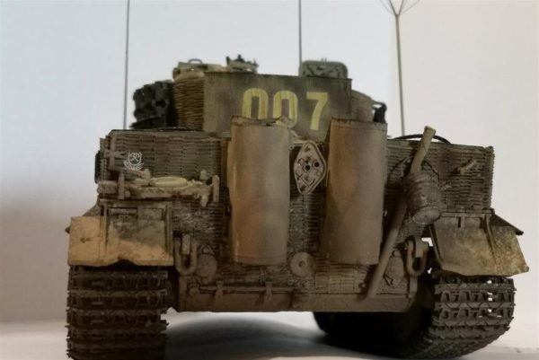 1/35 Tiger 1 Geç Dönem Wittmann'ın Son Tankı Maketi, Dragon 6800 - Görsel 4