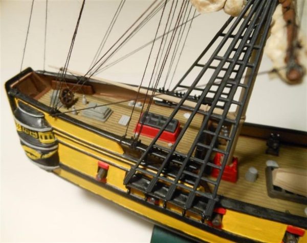 1/120 Kara Şahin Korsan Gemisi Maketi, Mister Craft F061 - Görsel 4