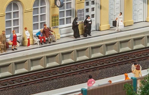 1/87 Modern Platform ( C Track için ) Maketi, Faller 120100