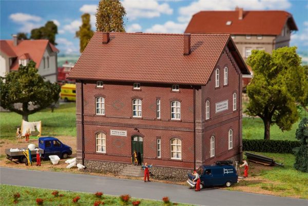 1/87 M.Röhrig&Sohn Tesisatçı Dükkanı Maketi, Faller 130196